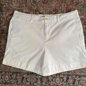 Vince Women's White Shorts 12